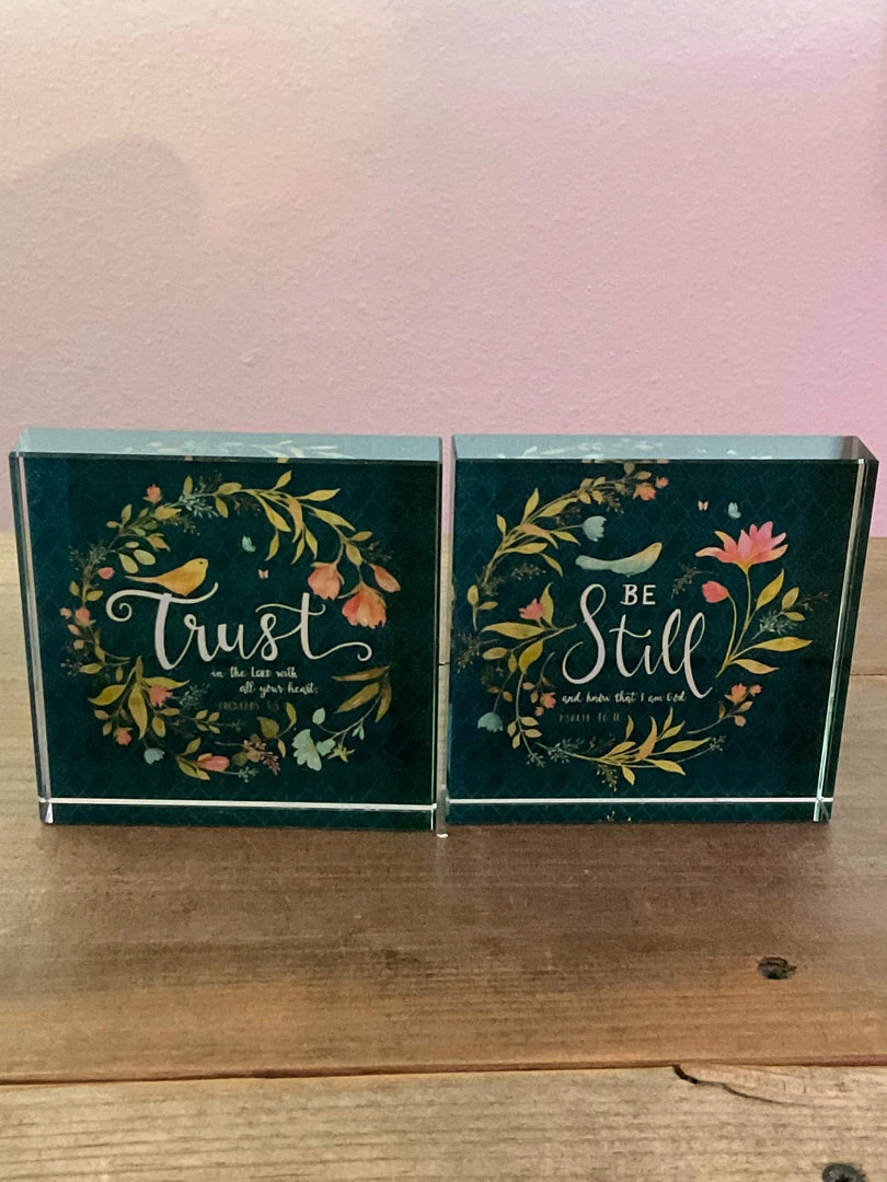 The Sparkling Spur 4” Glass Block 3 The Sparkling Spur 4” Glass Block