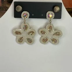 The Sparkling Spur Jewelry Beaded Flower Earrings