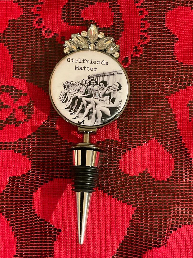 The Sparkling Spur Gifts/Grace Wine Stopper (3 Styles) 4 The Sparkling Spur Gifts/Grace Wine Stopper (3 Styles)