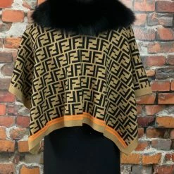 Oo La La Letter Pattern Short Cape With Fox Collar New Arrivals