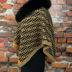 Oo La La Letter Pattern Short Cape With Fox Collar New Arrivals