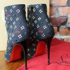 Christian Louboutin TIFFIANY'S CLOSET So Kate Booty