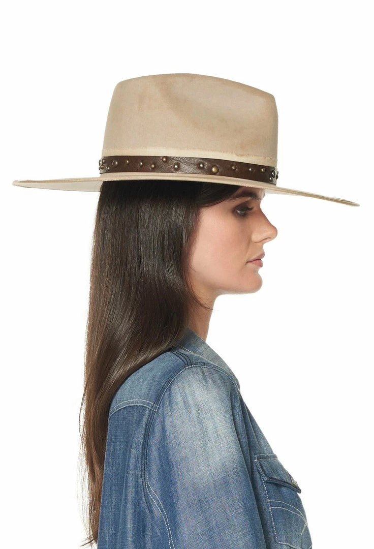 Double D Ranch Wear - Cynthia Hats/Headbands/Scarves/Gloves Making Horse Medicine Hat 8 Double D Ranch Wear - Cynthia Hats/Headbands/Scarves/Gloves Making Horse Medicine Hat