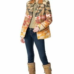 Double D Ranch - Yellowstone Jackets Yellowstone Camp Blanket Jacket 16 Double D Ranch - Yellowstone Jackets Yellowstone Camp Blanket Jacket