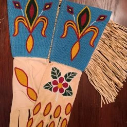 The Sparkling Spur Accessories Men’s Vintage Beaded Gauntlet Gloves With Fringe