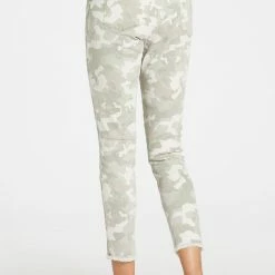 Dear John Bottoms Gisele